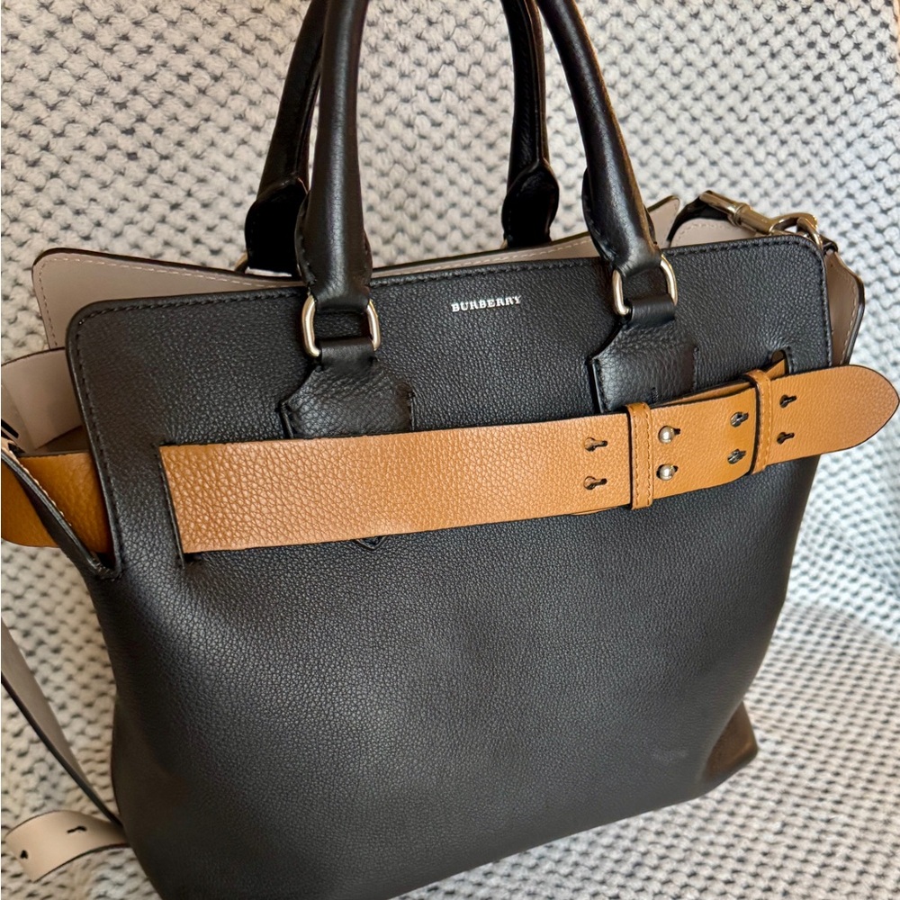 Burberry Medium Crossbody Belt Bag – Black & Neutral – Women’s